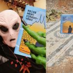 mimozemšťan držící v pařátu knihu Krize mého středo-věku a starověká mozaika